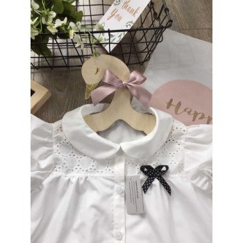 Áo sơ mi ren ngực tay búp